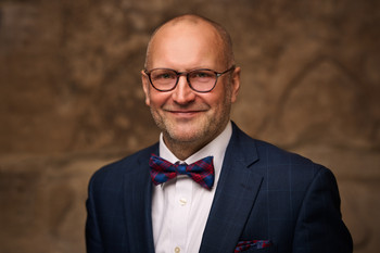 Das Bild zeigt Dr. Thomas T. Müller